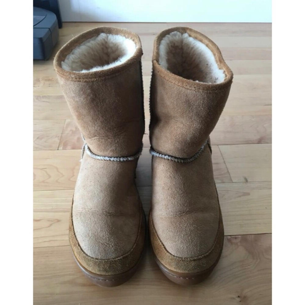 ✨SOLD✨ Minnetonka shearling boots